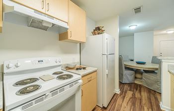Kitchen and Dining Room at Groves of Lawrenceville, Lawrenceville, GA